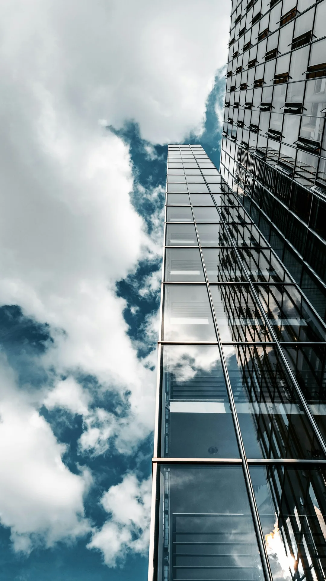 Arquitectura corporativa que representa el crecimiento empresarial